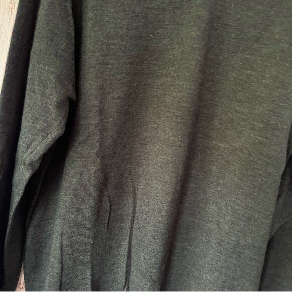 Field Gear 100% Merino Wool Gray/Green V Neck Sweater Business Casual FLAW - Picture 2 of 5